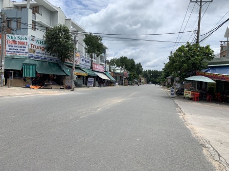CHÍNH CHỦ DV BÁN GẤP 300M2 ( 10X30 ) , FULL THỔ CƯ , SHR, KHU KÍN DÂN ĐƯỜNG THÔNG, KINH DOANH TỐT