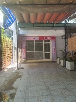 Cho thuê MB KD 50m2, tại 49 bế văn đàn