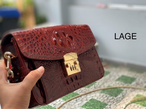 Xưởng Sản Xuất Ví Da Lage - Tìm Bạn Đồng Hành Vốn Thấp