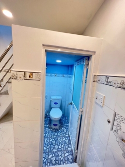 Cho thuê nhà nguyên căn đường Huỳnh Tấn Phát quận 7