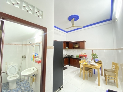 Hạ giá chào, bán gấp nhà hẻm 6m Vườn Lài, Q. Tân Phú. 4 tầng, 4 x12m, giá 6.9 tỷ.