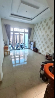 Cho thuê nhà 2 lầu 4pn 3wc hẻm xe tải Đường số 11 Thủ Đức