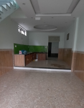 Nhà 2.5 tỷ 68m2 x2 kiệt ô tô tải tránh nhau gần Hoàng Thị Loan