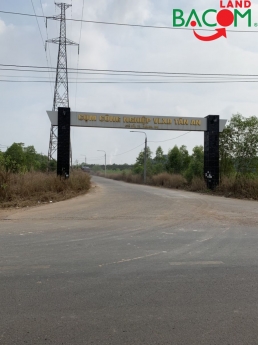 Bán trại heo 1327m2 SHR,Nằm Trong Cụm Công Nghiệp VLXD Tân An, Đường xe tải chỉ 2 tỷ