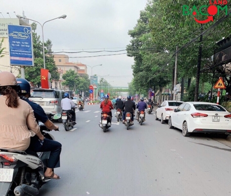 Bán đất 2MT 4.4*16 kế Nguyễn Aí Quốc  P. Tân Tiến chỉ 2,4 tỉ
