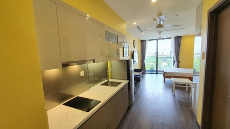 Cho thuê căn hộ Vinhomes Symphony studio  full đồ thiết kế giá 7.5 triệu/tháng.