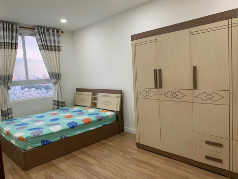 Căn hộ 2PN d.tich 79m2 tại Grand Riverside cần bán gấp