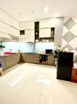 Bán nhà HXH Hiệp Bình Phước, Vạn Phúc City. 68m2 - 3Tầng. Chỉ 5.3tỷ