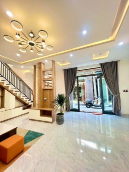 Nhà đẹp vuông vức Trần Cao Vân 98mx2tang, 4tỷ650 tlcc
