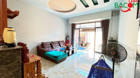 Bán nhà Mái Thái xây ở đẹp, đường bê tông xe hơi, 100m2, SHR, thổ cư, p Hoá An, Biên Hoà