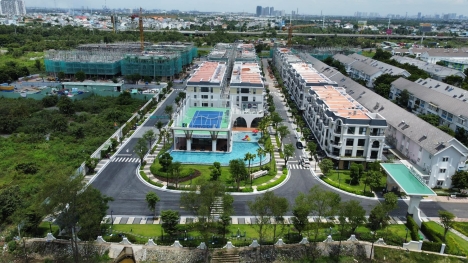 NHÀ PHỐ BIỆT THỰ TRÊN ĐƯỜNG VÕ CHÍ CÔNG CỦA CDT KHANG ĐIỀN ĐÃ HOÀN THÀNH 90%