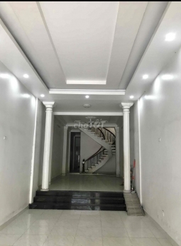 Cho thuê mặt tiền nguyên căn 460m2 Phan Huy Ích TB