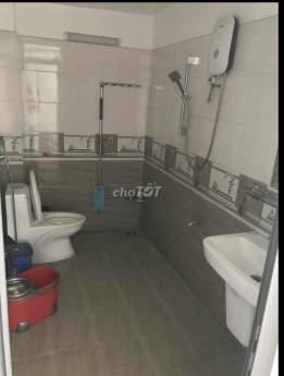 Cho thuê mặt tiền nguyên căn 460m2 Phan Huy Ích TB