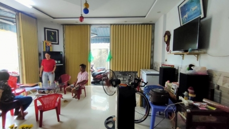 Bán nhà lô góc 70mx2 tầng, kiệt oto, gần biển kinh doanh tốt