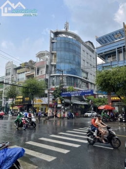 Bán nhà góc 3MT Cộng Hoà, Phường 4, Quận Tân Bình (5.2x27m) 8 tầng. Gía 42 tỷ