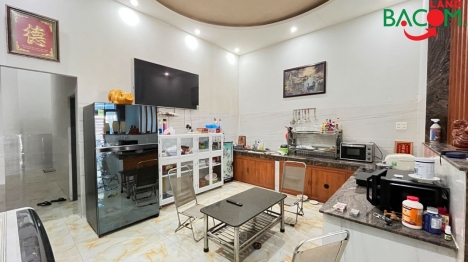 Bán nhà Mái Thái xây ở đẹp, đường bê tông xe hơi, 100m2, SHR, thổ cư, p Hoá An, Biên Hoà