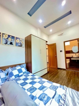 Nhà đẹp vuông vức Trần Cao Vân 98mx2tang, 4tỷ650 tlcc