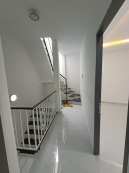 Nhà hẽm Đường Tháp Bà TTTP Nha Trang.