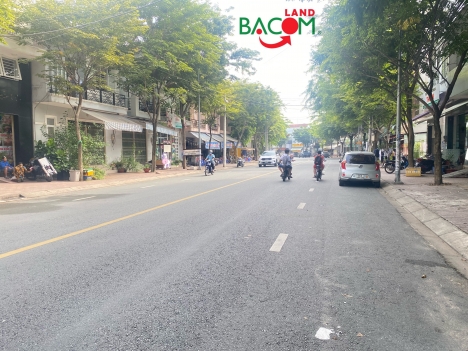 Bán nhà lô góc 2 mặt tiền phường Quang Vinh