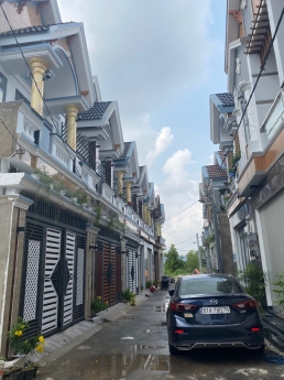 BÁN NHÀ MỚI XÂY PHƯỜNG HÓA AN .BIÊN HÒA.ĐỒNG NAI.SỔ RIÊNG