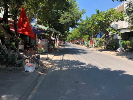 CHỦ GẤP RẤT GẤP BÁN! LÔ GỐC MẶT TIỀN ĐƯỜNG NGUYỄN NHÀN ĐANG KINH DOANH NHÀ NGHỈ THU NHẬP ĐỀU ĐẶN
