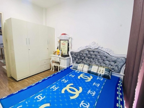 Nhà đẹp Đinh Tiên Hoàng 3 tầng, kiệt xe tải, tặng nội thất