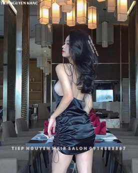 Xoăn hippie, nhẹ nhàng cá tính cuốn hút bởi mọi ánh nhìn. - Tiệp Nguyễn Academy.