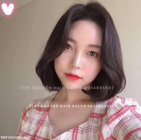 Xoăn hippie, uốn xoăn bồng bềnh tạo độ tự nhiên cho mái tóc. - Tiệp Nguyễn Academy.