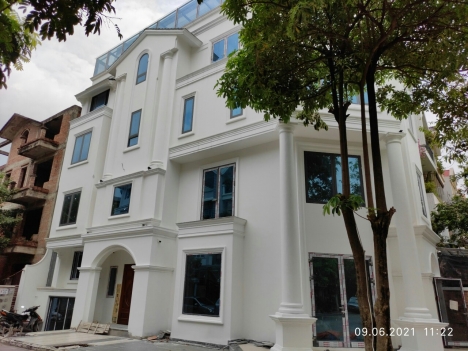 Cần cho thuê biệt thự Khu Nhà vườn KĐT Việt Hưng 110m2 5 tầng 32tr.th