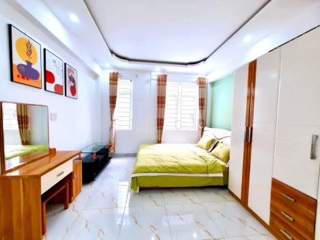 HẠ GIÁ 100TR CHỦ BÁN NHANH NHÀ 3 TẦNG 3 MÊ SÁT ĐƯỜNG HÀ HUY TẬP