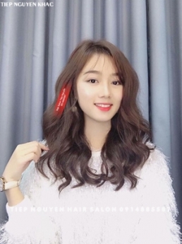 Tóc hippie, sự ngọt ngào và kiêu sa của tóc xoăn xù mỳ mang đến. - Tiệp Nguyễn Academy.