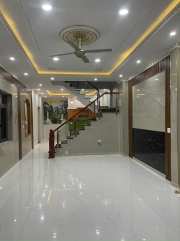 BÁN NHÀ MỚI XÂY TẠI PHƯỜNG HÓA AN. SỔ RIÊNG.ĐƯỜNG  XE HƠI LỚN