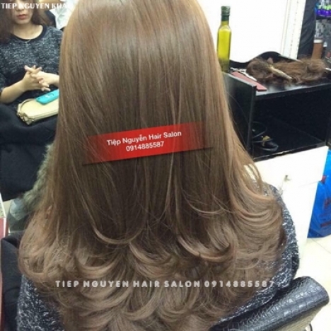 Tóc uốn layer nhẹ nhàng, style thời trang cá tính. - Tiệp Nguyễn Academy.