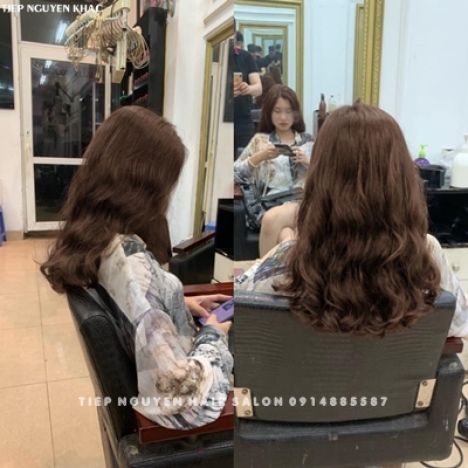 Tóc uốn layer phong cách dịu dàng say mê mọi ánh mắt. - Tiệp Nguyễn Academy.
