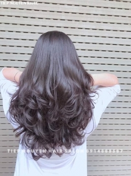 Uốn tóc layer nhẹ nhàng say mê mọi ánh mắt. - Tiệp Nguyễn Academy.