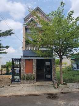 BÁN NHÀ 01TRET 01 LẦU KDC BELLA VÍTA 1.7 TỶ