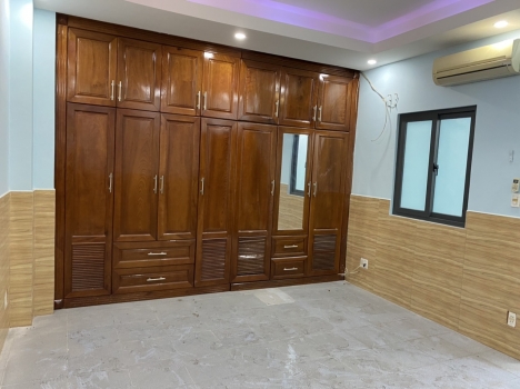 MT đường nhựa 8m - 123m2(5,5x26m) - 4 tầng BTCT 5PN, 2 xe hơi ngủ trong nhà. Lê Văn Quới, Bình Tân