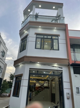 BÁN NHÀ MỚI XÂY TẠI PHƯỜNG HÓA AN. SỔ RIÊNG.ĐƯỜNG  XE HƠI LỚN