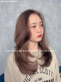 Xoăn layer. Uốn layer ngang vai cá tính. - Tiệp Nguyễn Hair Salon