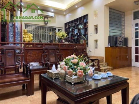 Bán đất tặng nhà 3 tầng chính chủ 110m2 tại  Việt Hùng - Đông Anh - HN