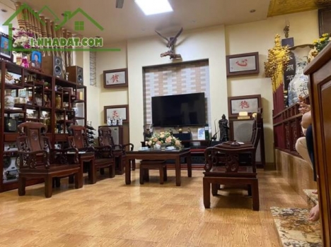 Bán đất tặng nhà 3 tầng chính chủ 110m2 tại  Việt Hùng - Đông Anh - HN