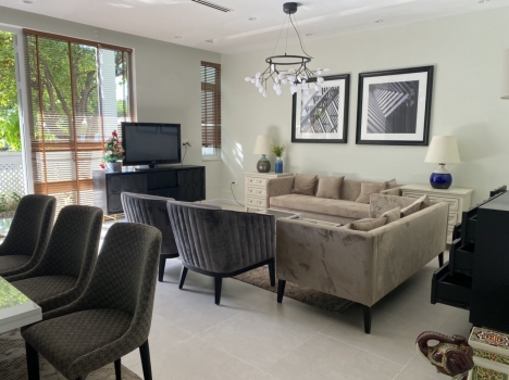 Lô gốc siêu đẹp, Biệt thự 2 mặt tiền trước sau Euro Village 1. LH: 0343.345.799