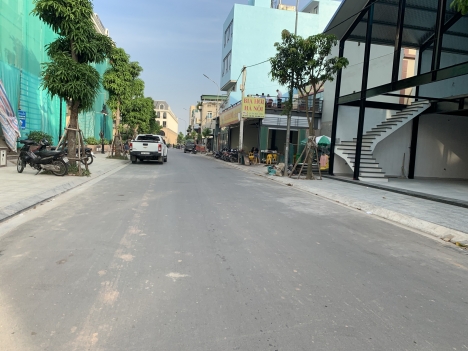 Cần bán gấp lô đất Kiêu Kỵ, Gia Lâm đường 7m giá nhỉnh 4 Tỷ.