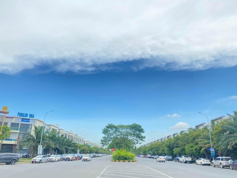 Shophouse 120m2 kinh doanh tốt tại khu đô thị xanh Centa VSIP, Cách Long Biên 12km. LH