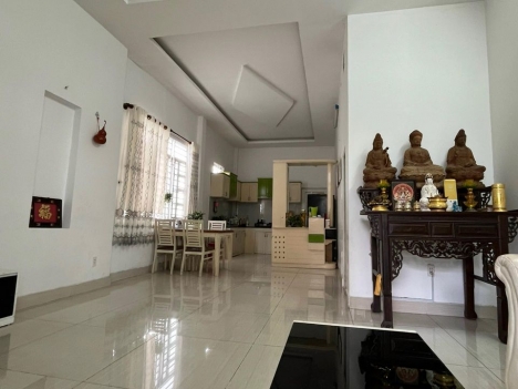 GIẢM 600TR, BÁN GẤP NHÀ BIỆT THỰ, LÔ GỐC 2 MẶT TIỀN, 8 x 20M, ĐƯỜNG Ô TÔ THÔNG,TÂN HIỆP ,CHỈ 5,9 TỶ