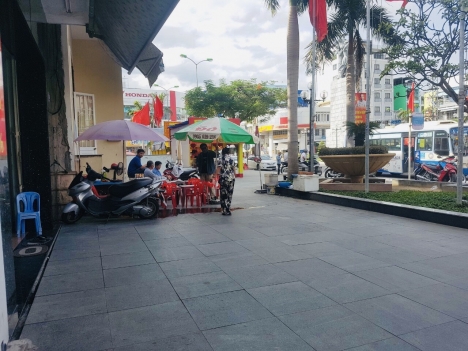 Bán nhà TTTP ngay ngã 4 Thống Nhất vs Quang Trung.