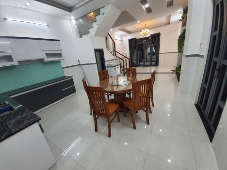 Bán  nhà góc 2 mặt tiền –5 tầng phường trường thọ thủ đức, LH 0909428959.