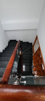 Bán gấp nhà đường 5 linh xuân thủ đức ,Lh : 0909428959.