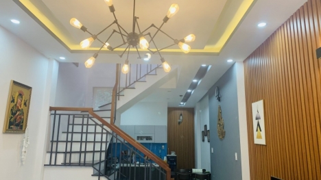 BÁN NHÀ Quang Trung, Hải Châu, 100m2/3 Tầng GIÁ TỐT 5,3 Tỷ còn TL