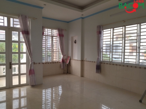 Bán Nhà 1T1L mặt tiền Kinh Doanh Sát Đồng Khởi chỉ 5.5 tỷ